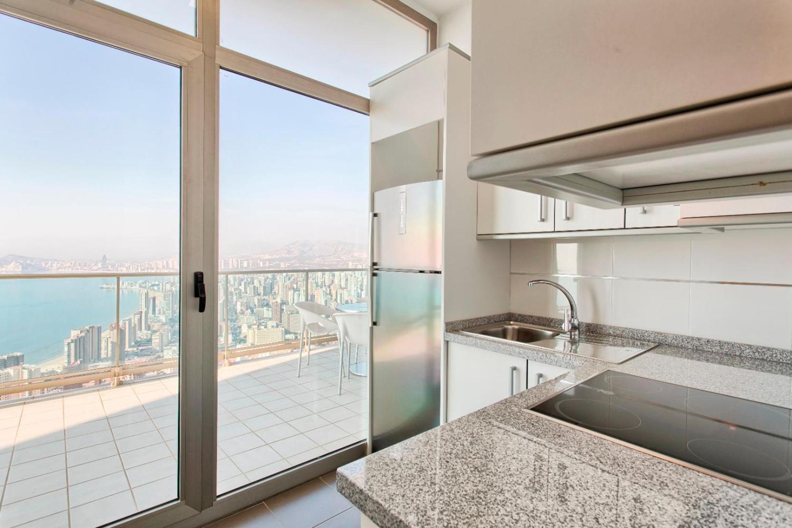 Luxury Apartment On The 40Th Floor With Amazing Views Бенидорм Экстерьер фото