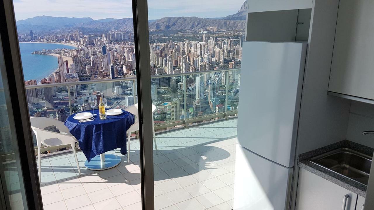 Luxury Apartment On The 40Th Floor With Amazing Views Бенидорм Экстерьер фото